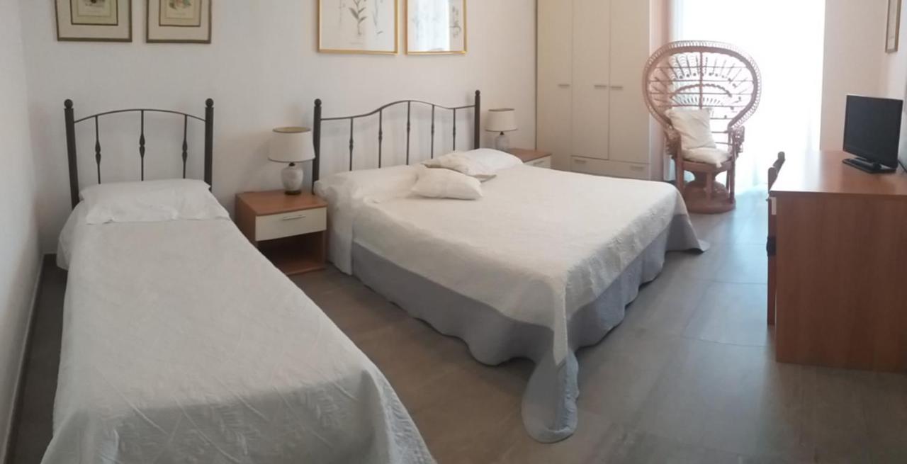Albergo Ristorante Locanda Roma Donoratico Esterno foto