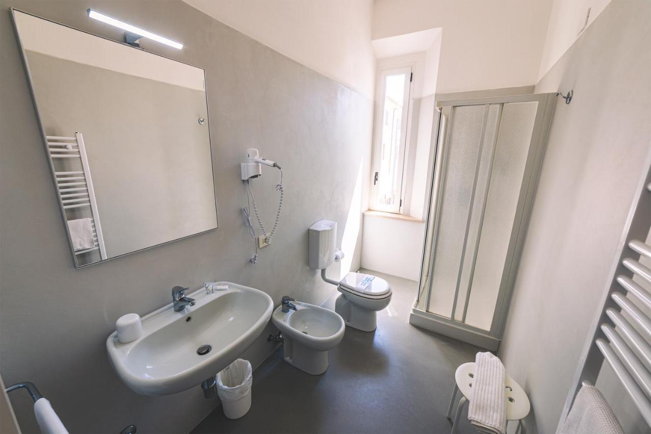 Albergo Ristorante Locanda Roma Donoratico Esterno foto